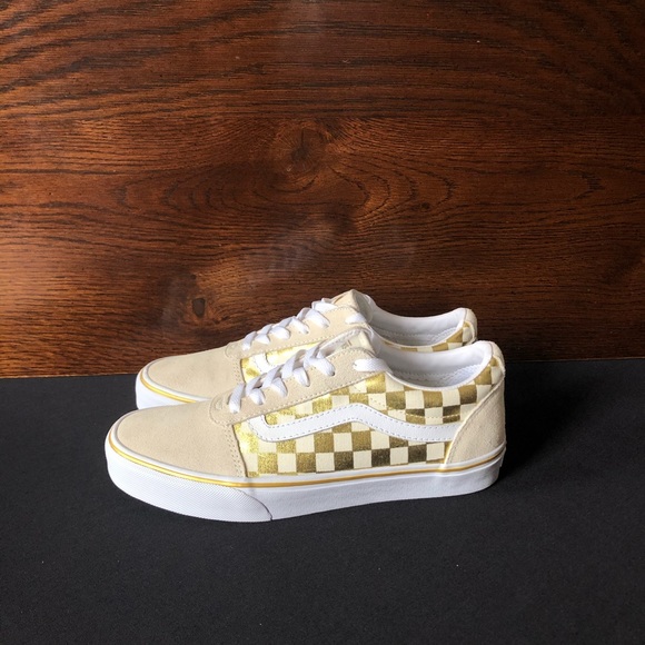 gold checkered vans